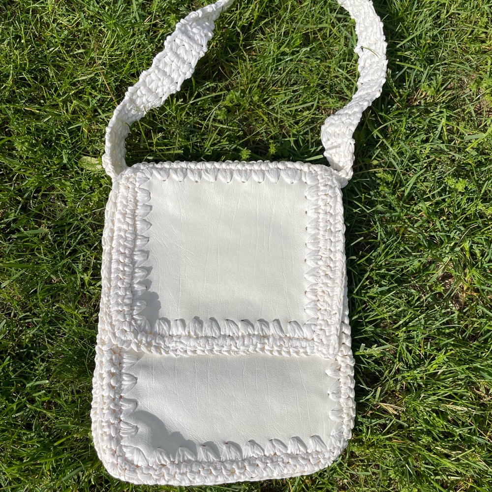 White vintage hand bag boho bag✨